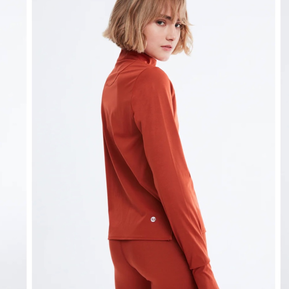 All access zip top - Picture 3 of 3